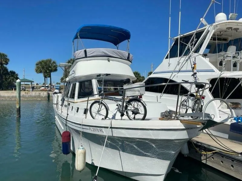 Slide: The Image of Albin 34 Family Cruiser w/ Flybridge 1988 - 4942977