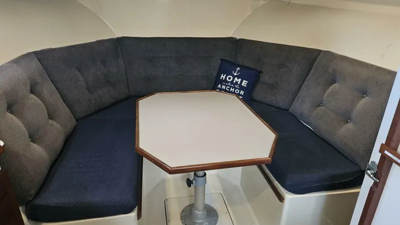 Slide: The Image of Albin 34 Family Cruiser w/ Flybridge 1988 - 4942619