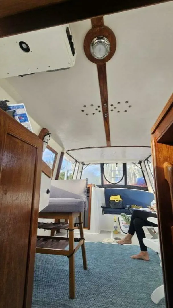 Slide: The Image of Albin 34 Family Cruiser w/ Flybridge 1988 - 4942627