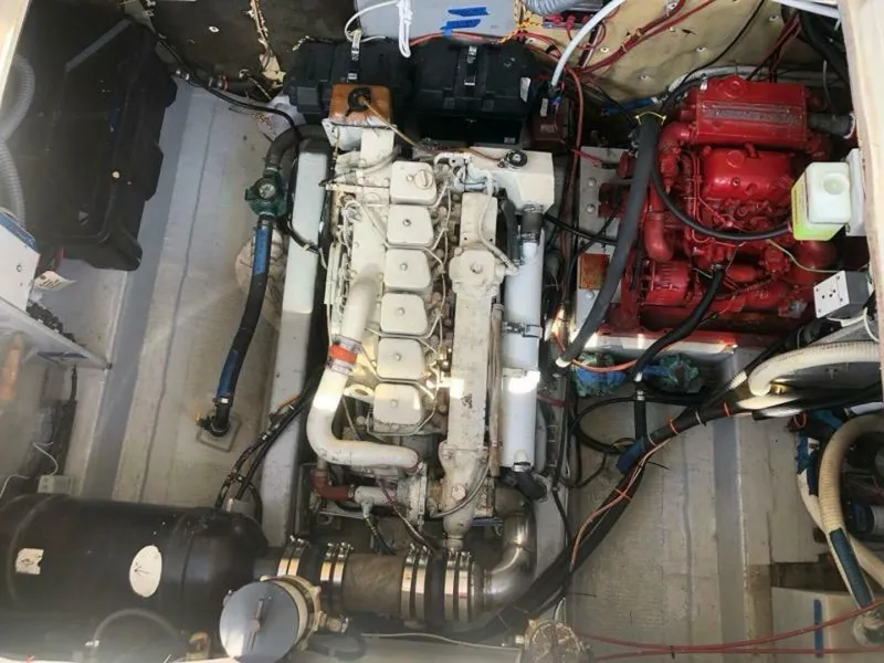 Slide: The Image of Albin 34 Family Cruiser w/ Flybridge 1988 - 4942975