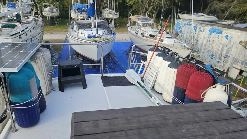 Slide: The Image of Albin 34 Family Cruiser w/ Flybridge 1988 - 4942749