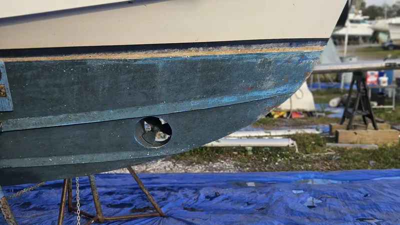 Slide: The Image of Albin 34 Family Cruiser w/ Flybridge 1988 - 4942754