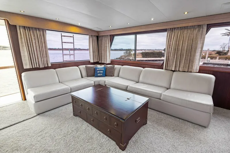 Slide: The Image of Hatteras Cockpit Motoryacht 1987 - 4942711