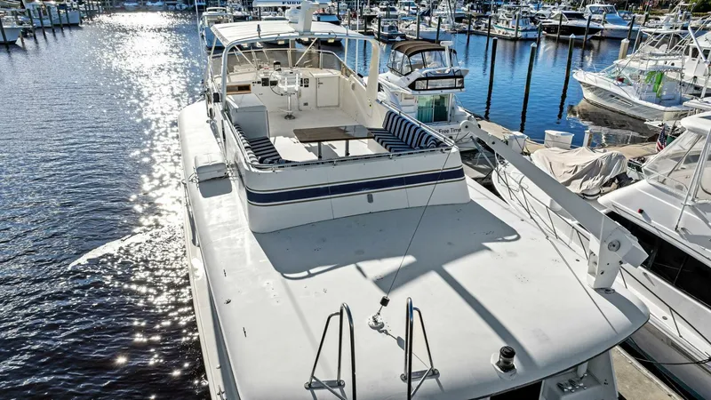 Slide: The Image of Hatteras Cockpit Motoryacht 1987 - 4942697