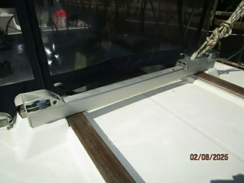 Slide: The Image of 37' Jeanneau traveler - 5028140