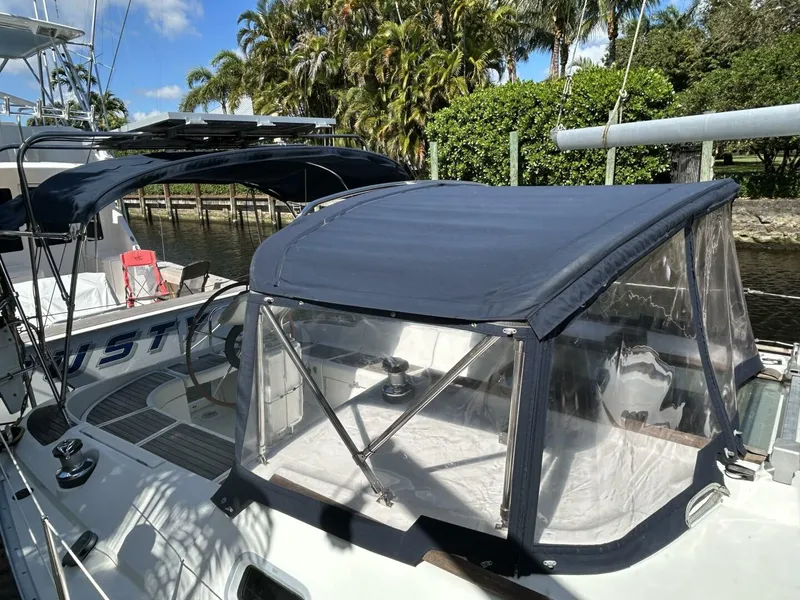 Slide: The Image of 37' Jeanneau cockpit dodger-bimini - 5028109