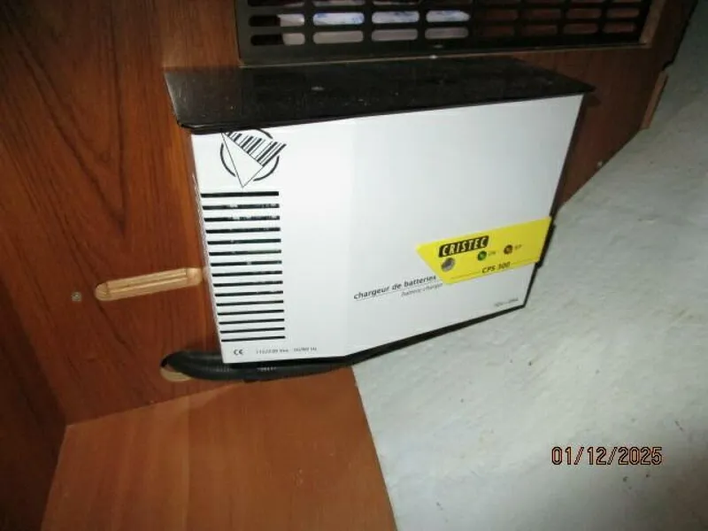 Slide: The Image of 37' Jeanneau battery charger - 4943181