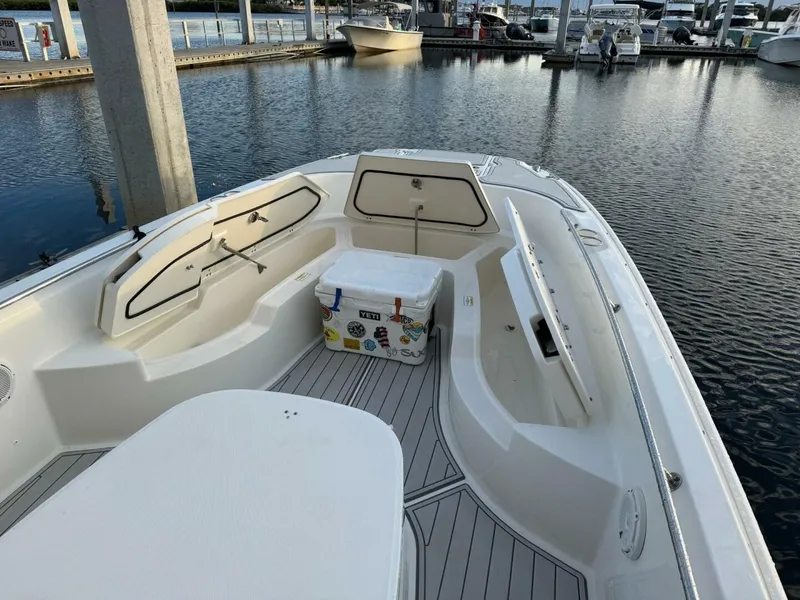 Slide: The Image of Boston Whaler 270 Dauntless 2016 - 4948947