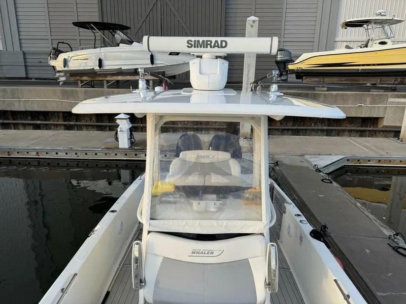 Slide: The Image of Boston Whaler 270 Dauntless 2016 - 4948948