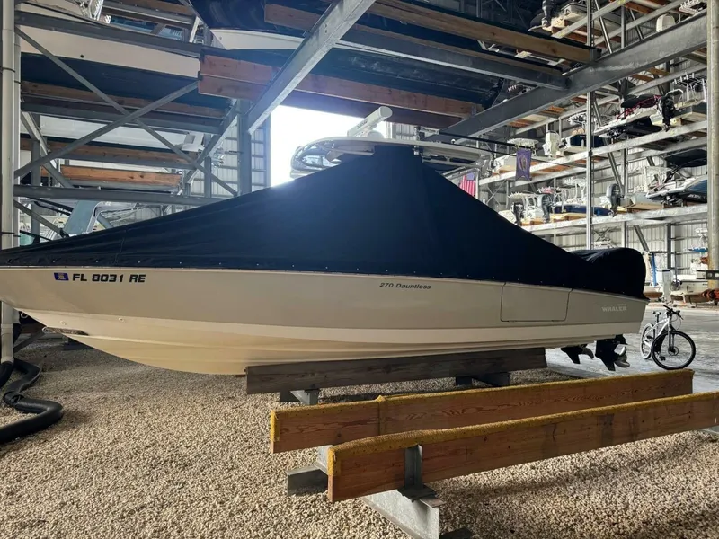 Slide: The Image of Boston Whaler 270 Dauntless 2016 - 5242778