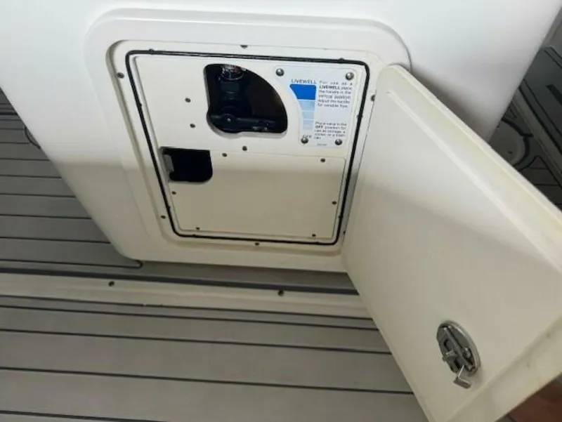 Slide: The Image of Boston Whaler 270 Dauntless 2016 - 5496547