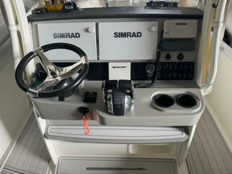 Slide: The Image of Boston Whaler 270 Dauntless 2016 - 5496550