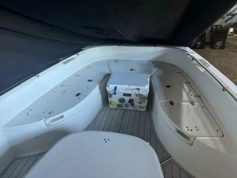 Slide: The Image of Boston Whaler 270 Dauntless 2016 - 5496554