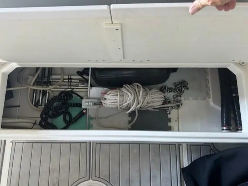 Slide: The Image of Boston Whaler 270 Dauntless 2016 - 5496555