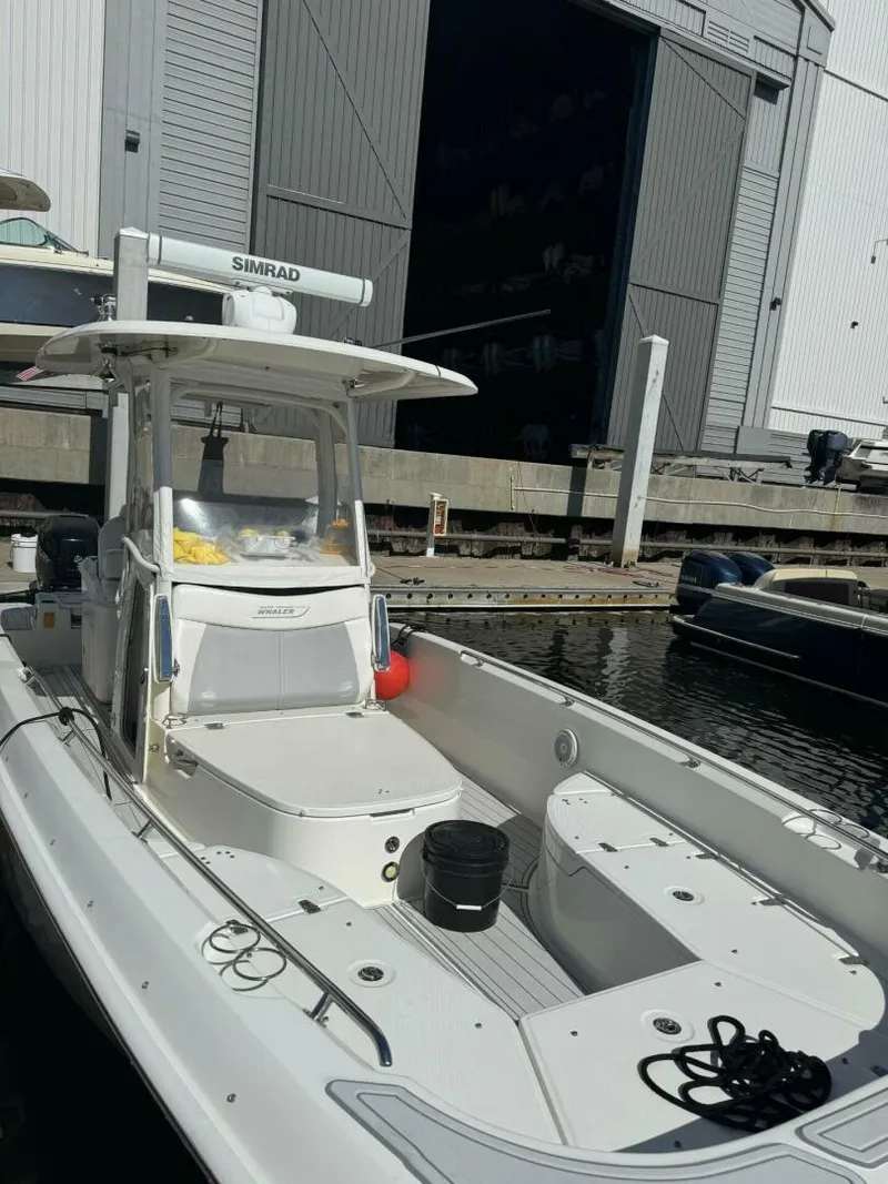 Slide: The Image of Boston Whaler 270 Dauntless 2016 - 4948940
