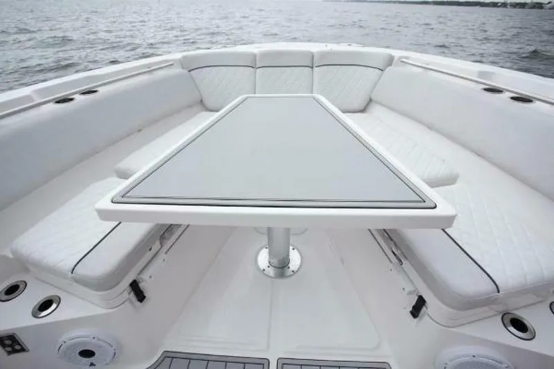 Slide: The Image of Sea Fox 368 Commander Forward Table - 4950114