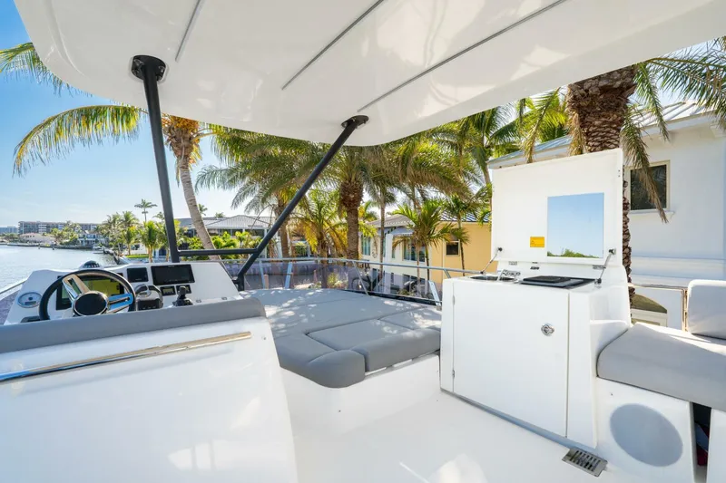 Slide: The Image of Prestige 460 Fly 2023 - 5091905