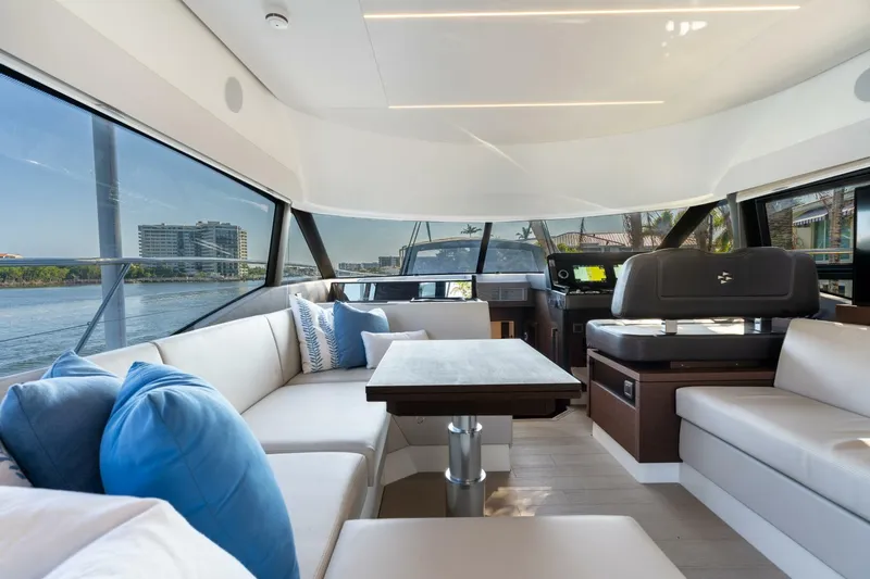 Slide: The Image of Prestige 460 Fly 2023 - 5091937