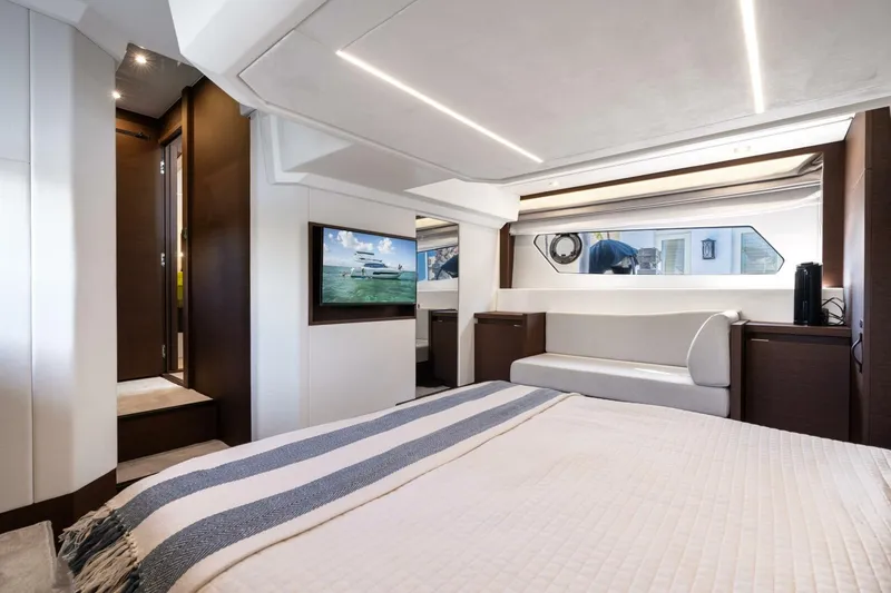 Slide: The Image of Prestige 460 Fly 2023 - 5091947