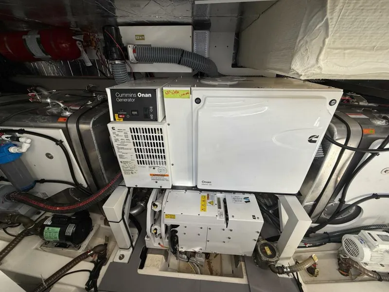 Slide: The Image of Prestige 520 Flybridge 2021 - 4950213