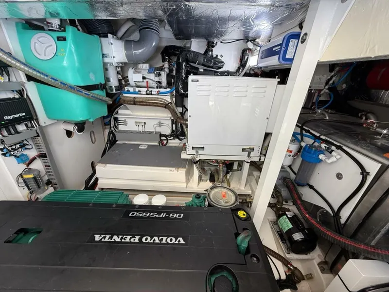 Slide: The Image of Prestige 520 Flybridge 2021 - 4950214