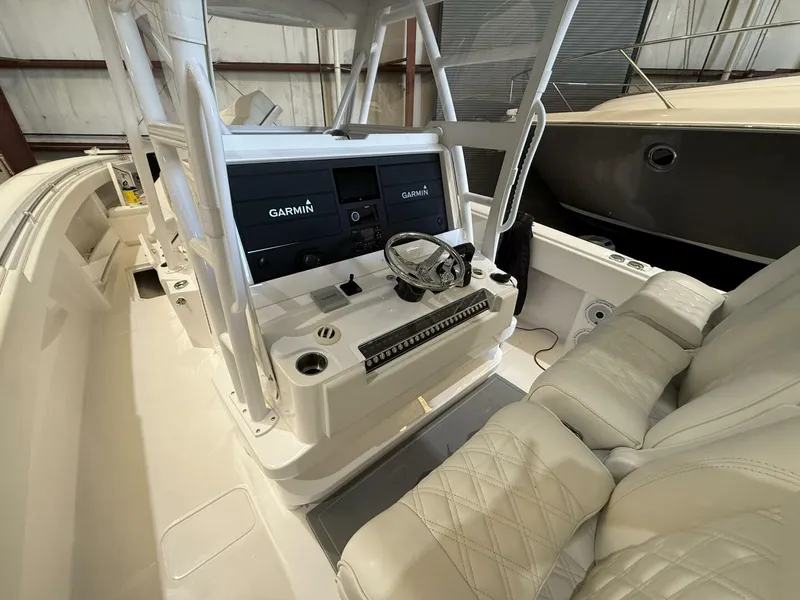 Slide: The Image of 2022 Invincible 39 Open Fisherman Helm - 4950455