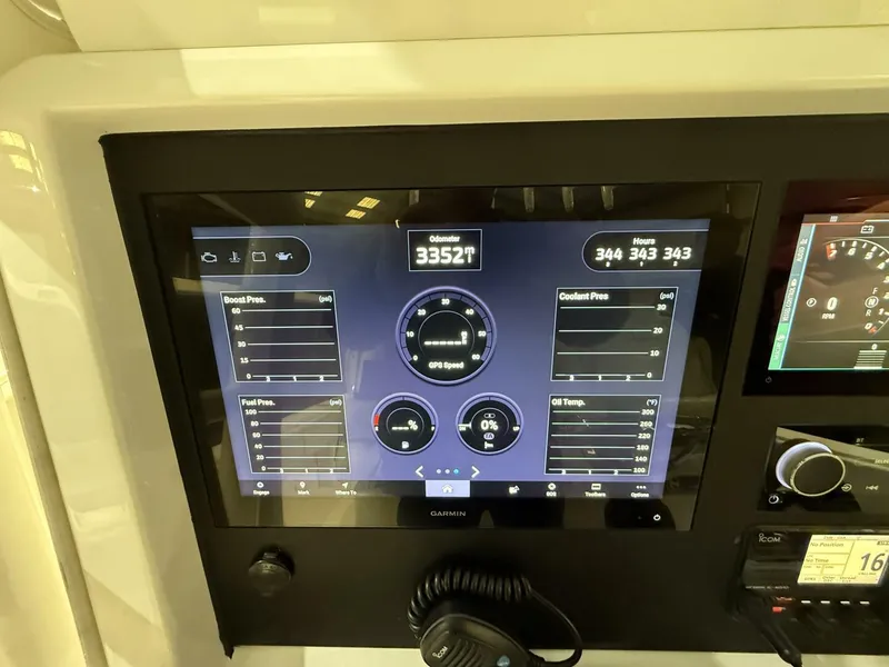 Slide: The Image of 2022 Invincible 39 Open Fisherman Port Garmin 8617 - 4950555