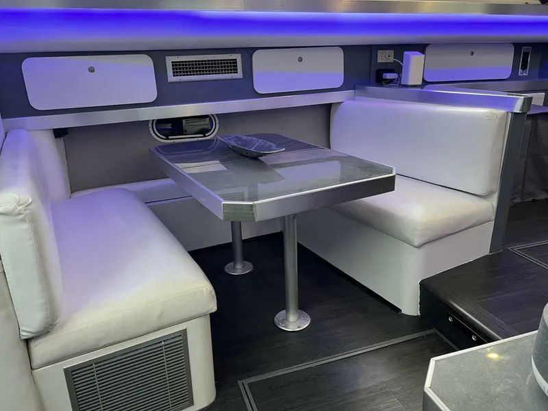 Slide: The Image of Cruisers Yachts 3650 AFT CABIN 1996 - 4950442