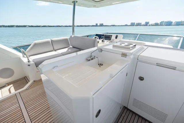 Slide: The Image of Prestige 630 Flybridge 2020 - 137
