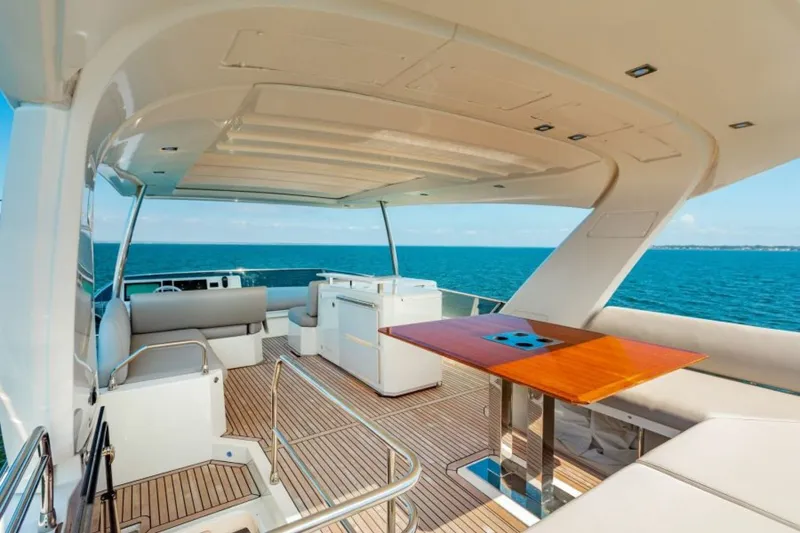 Slide: The Image of 2020 Prestige 630 FB  Flybridge 1 - 4951795