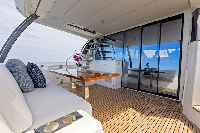 Slide: The Image of Prestige 630 Flybridge 2020 - 82