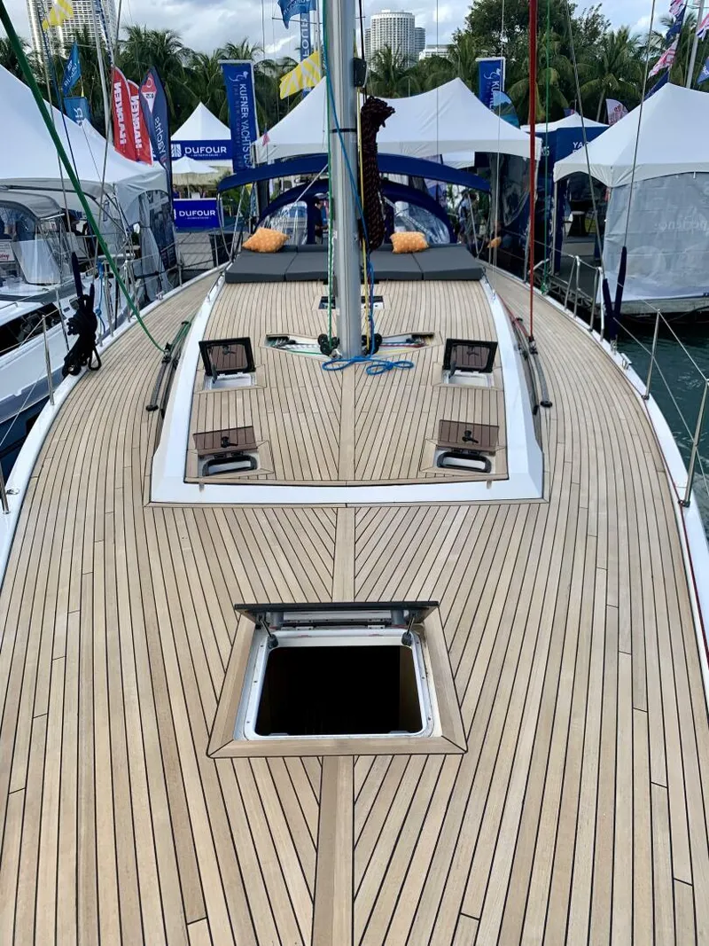 Slide: The Image of Kufner 54  "Sea Wave"
Teak Decks - 4952273