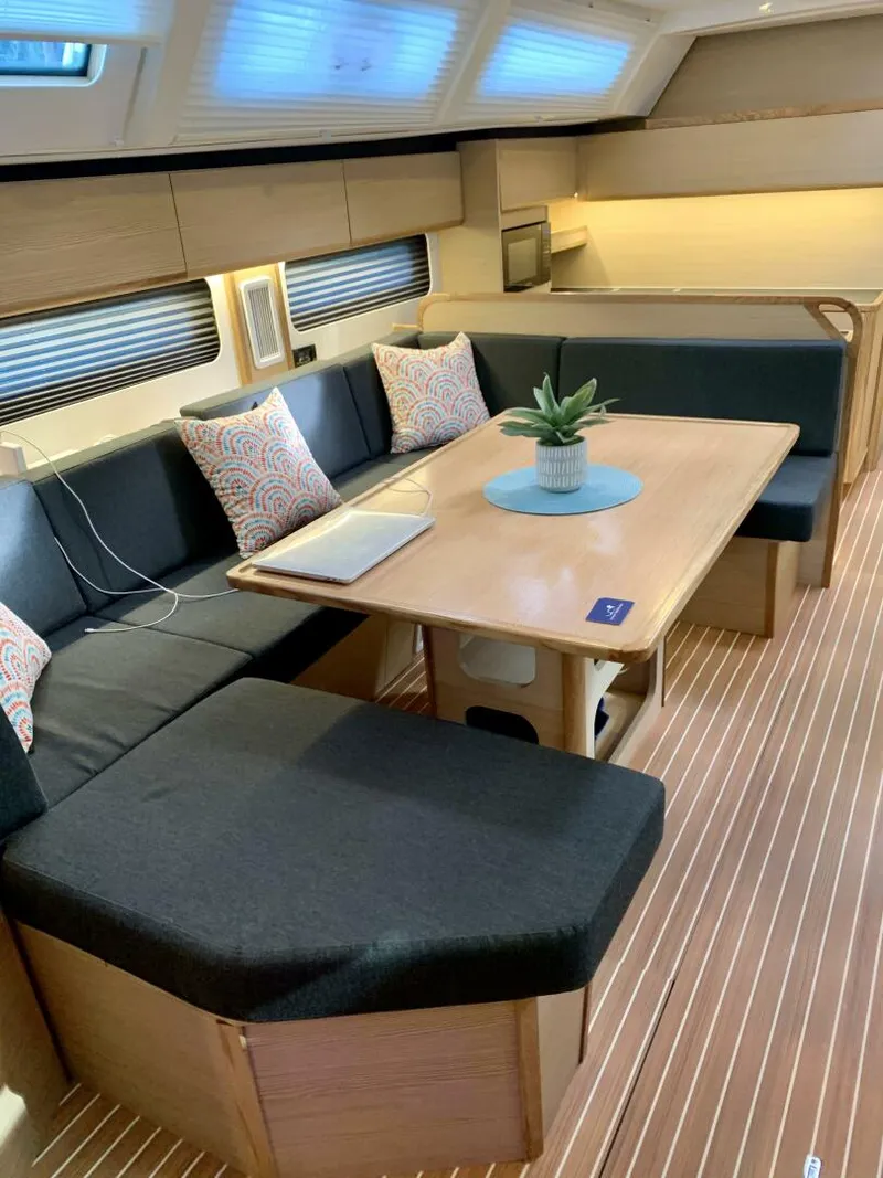 Slide: The Image of Kufner 54  "Sea Wave"
Port Side Salon - 4974526