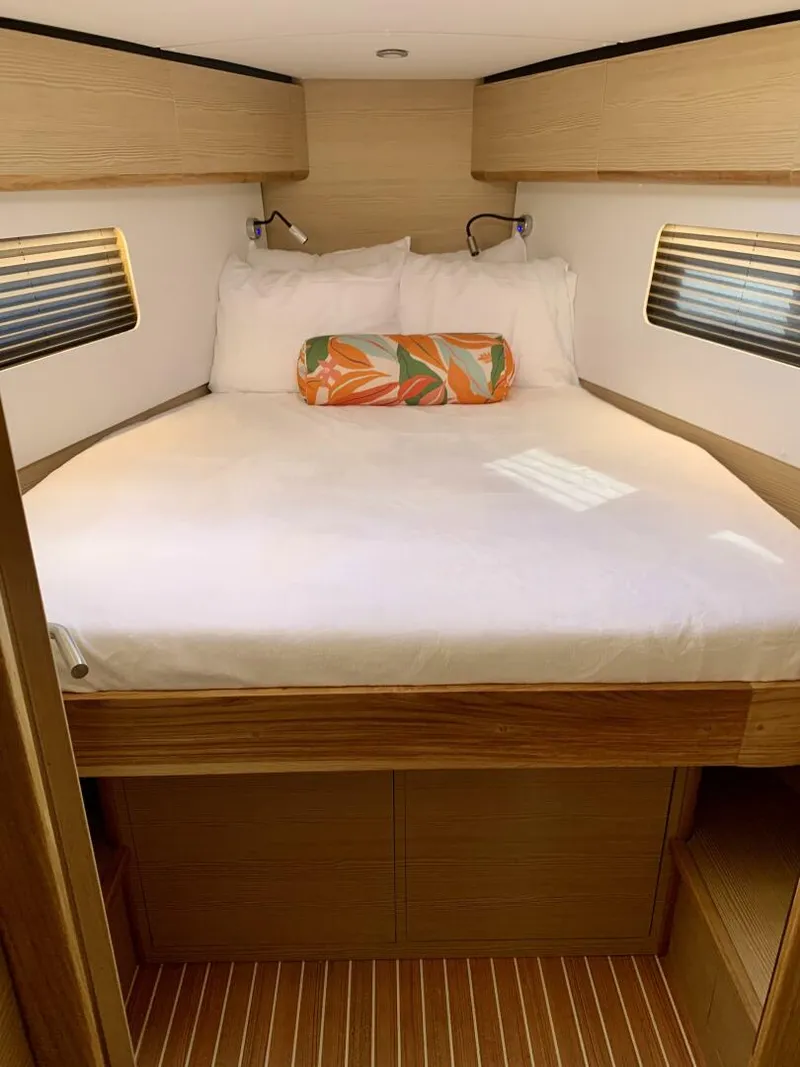 Slide: The Image of Kufner 54  "Sea Wave"
Owner's Stateroom - 4974535