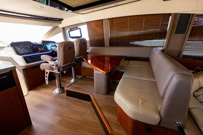 Slide: The Image of Sea Ray L590 2018 - 4952512