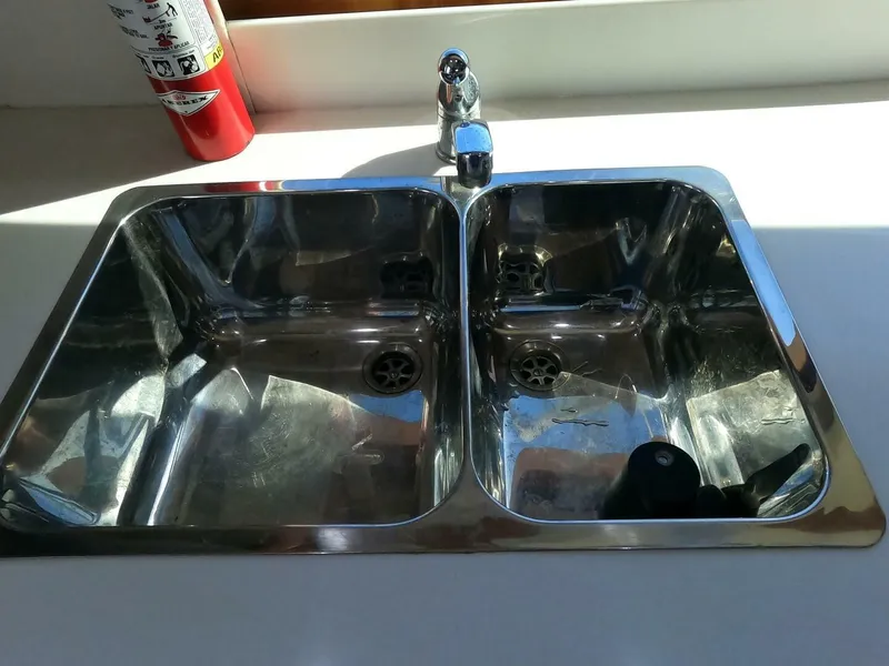 Slide: The Image of Luhrs 34 Convertible 2002 - 5048565