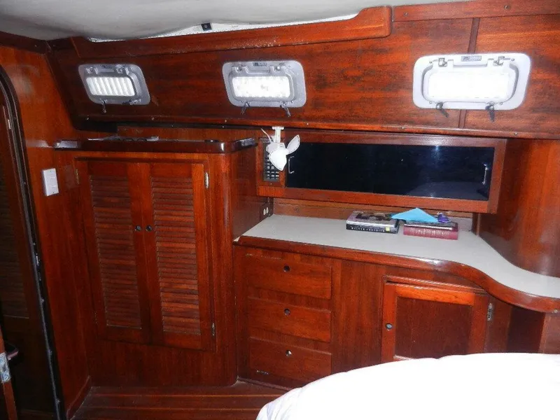 Slide: The Image of Freedom 45 1990 - 4954298