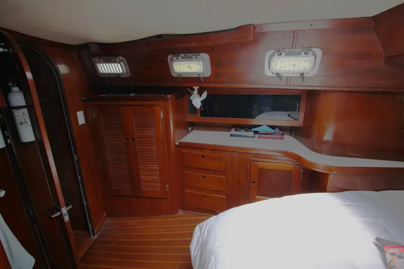 Slide: The Image of Freedom 45 1990 - 4954313