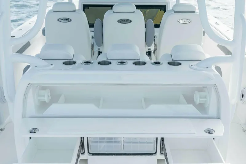 Slide: The Image of Invincible 40 Catamaran 2026 - 4954786