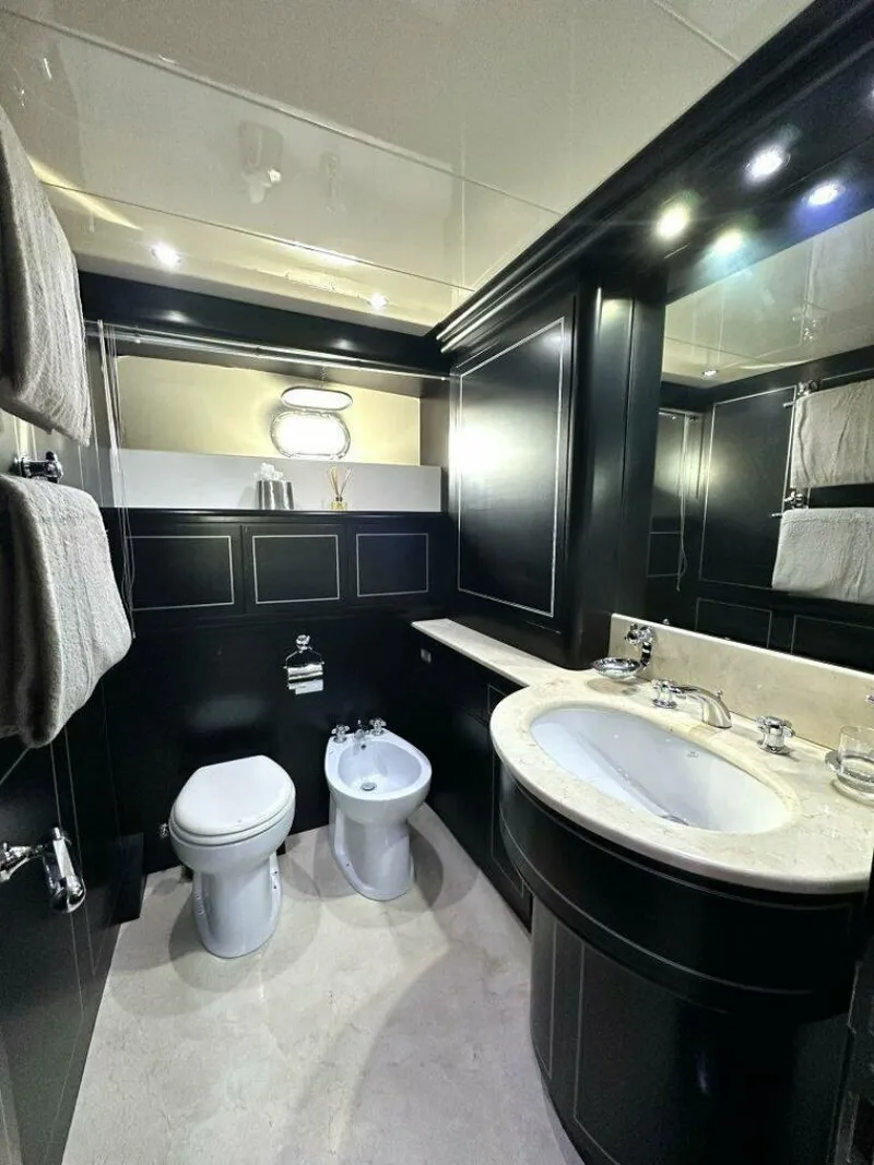 Slide: The Image of Mangusta 80 Payback - Head 2007 80 Mangusta Motor Yacht Payback - 4955452