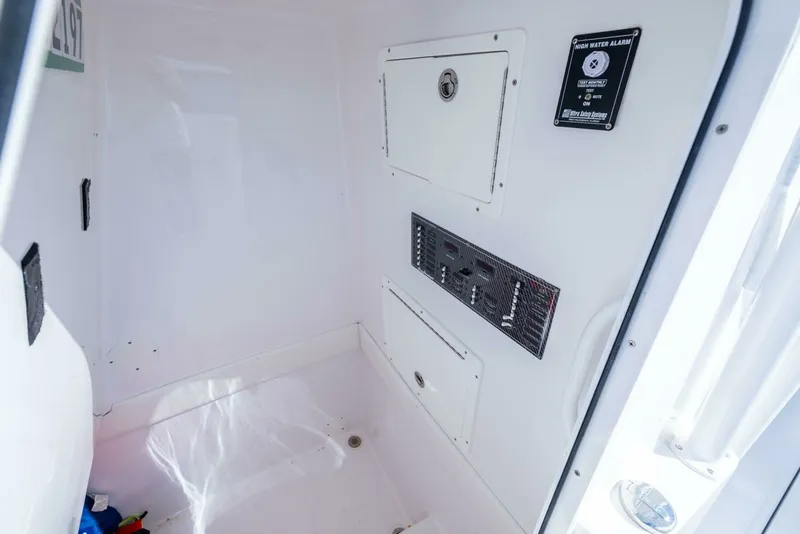 Slide: The Image of SeaHunter 33 Bloodline - Exterior Electrical 2018 SeaHunter 33 Center Console Bloodline - 7654443