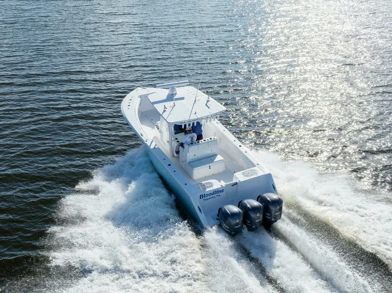 Slide: The Image of SeaHunter 33 Bloodline - Exterior Profile 2018 SeaHunter 33 Center Console Bloodline - 7654444