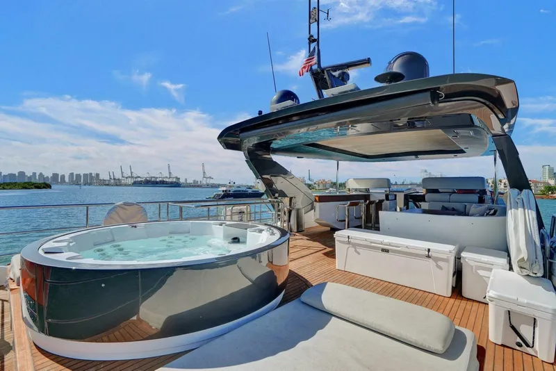 Slide: The Image of Azimut Grande 27 METRI 2020 - 4956050