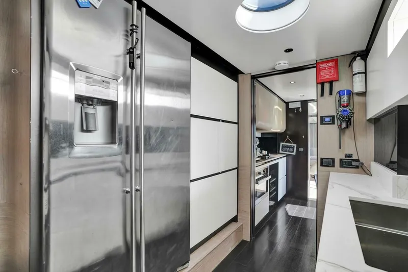 Slide: The Image of Azimut Grande 27 METRI 2020 - 4956073