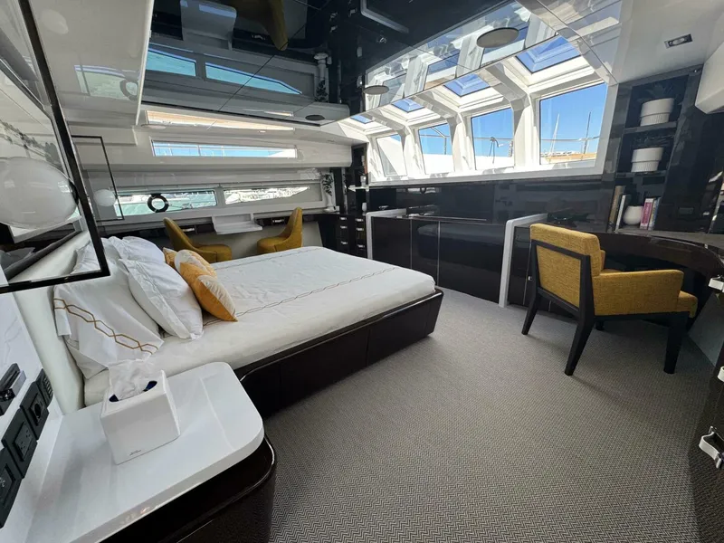 Slide: The Image of Pearl 95 2023 - 4958723