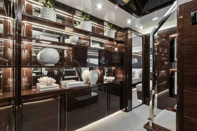 Slide: The Image of Pearl 95 2023 - 4958730