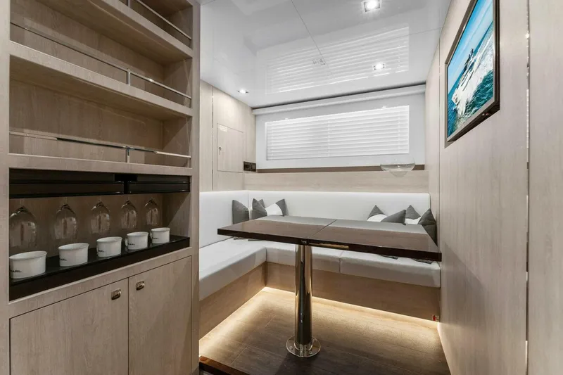 Slide: The Image of Pearl 95 2023 - 4958732