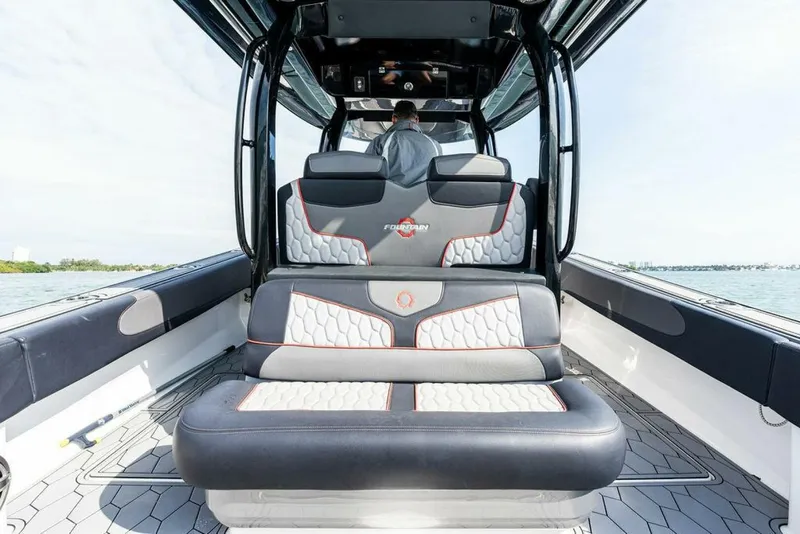 Slide: The Image of Fountain 39 NX 2021 - 5126313