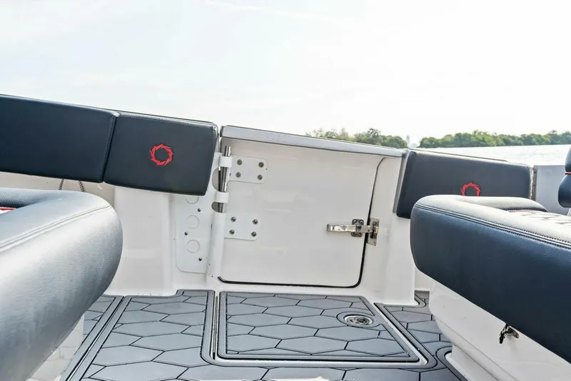 Slide: The Image of Fountain 39 NX 2021 - 5126314