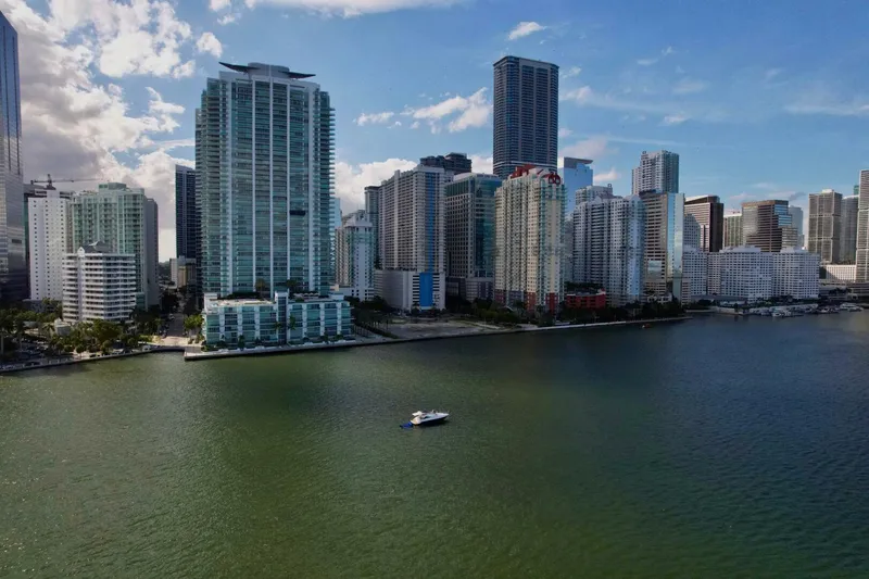 Slide: The Image of Schaefer 375 2023 - 5181297